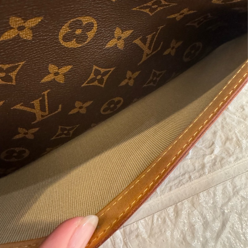 LV花紋雙層記者包  超讚容量空間大-69