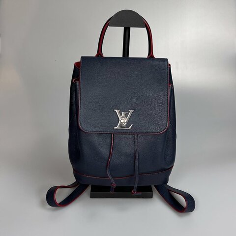 LV M43879 海軍藍拚紅LOCKME後背包