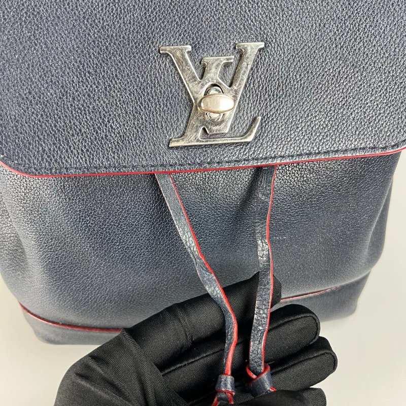 LV M43879 海軍藍拚紅LOCKME後背包-9