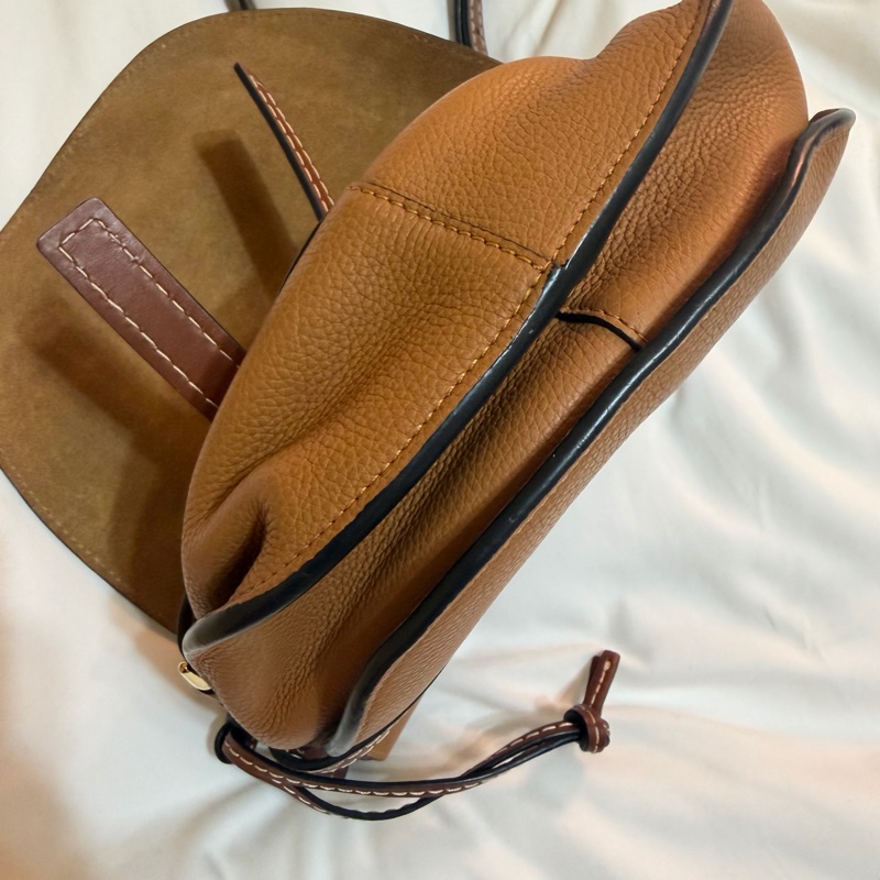 Loewe 羅威 Gate 中 荔枝皮革-1