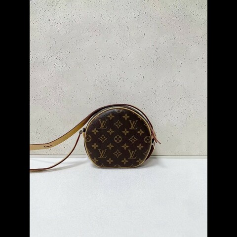 Louis Vuitton Boîte Chapeau Souple PM