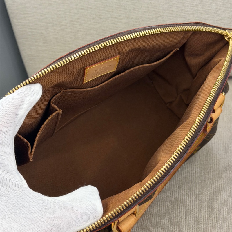 LV 老花手提包水餃包-7