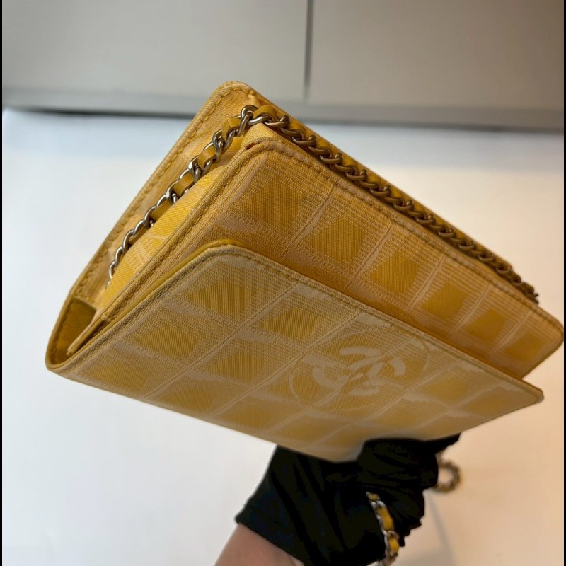 Chanel 銀鍊黃緹花布WOC new travel 系列-8