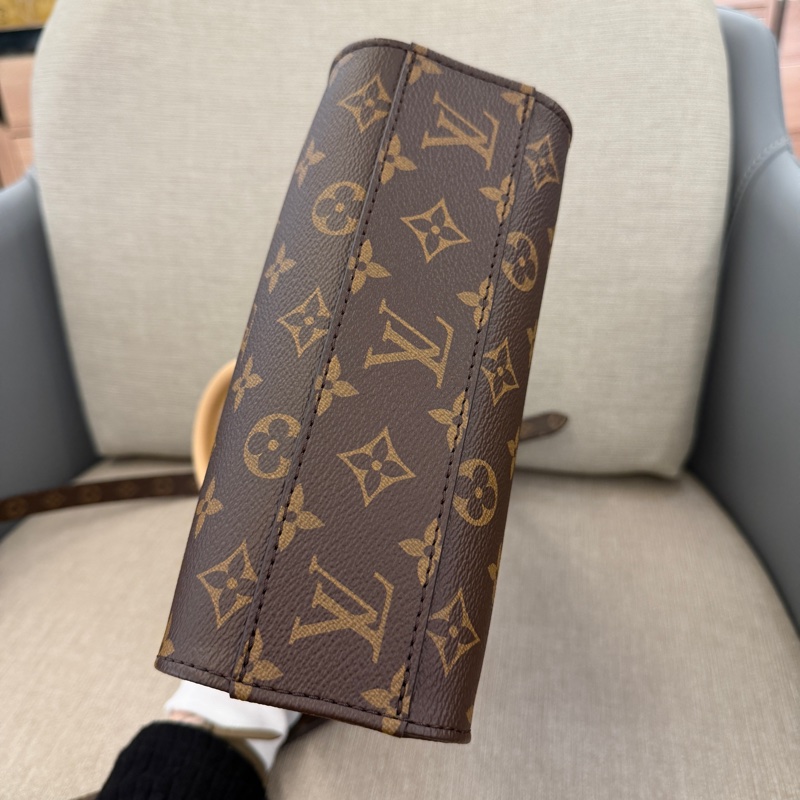 LV Sac Plat BB 老花琴譜包-4