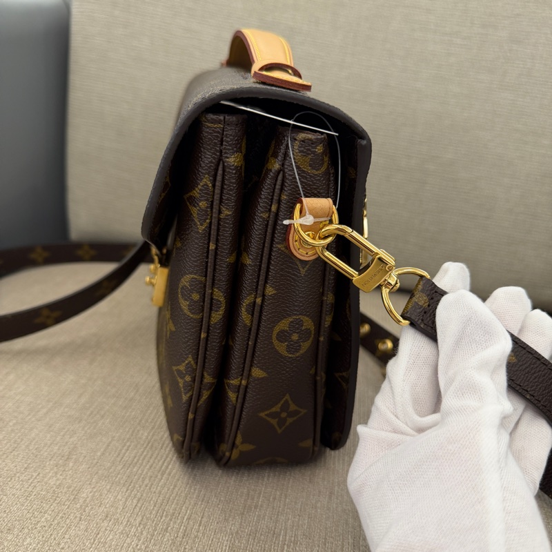 LV Pochette Metis 老花郵差包-9