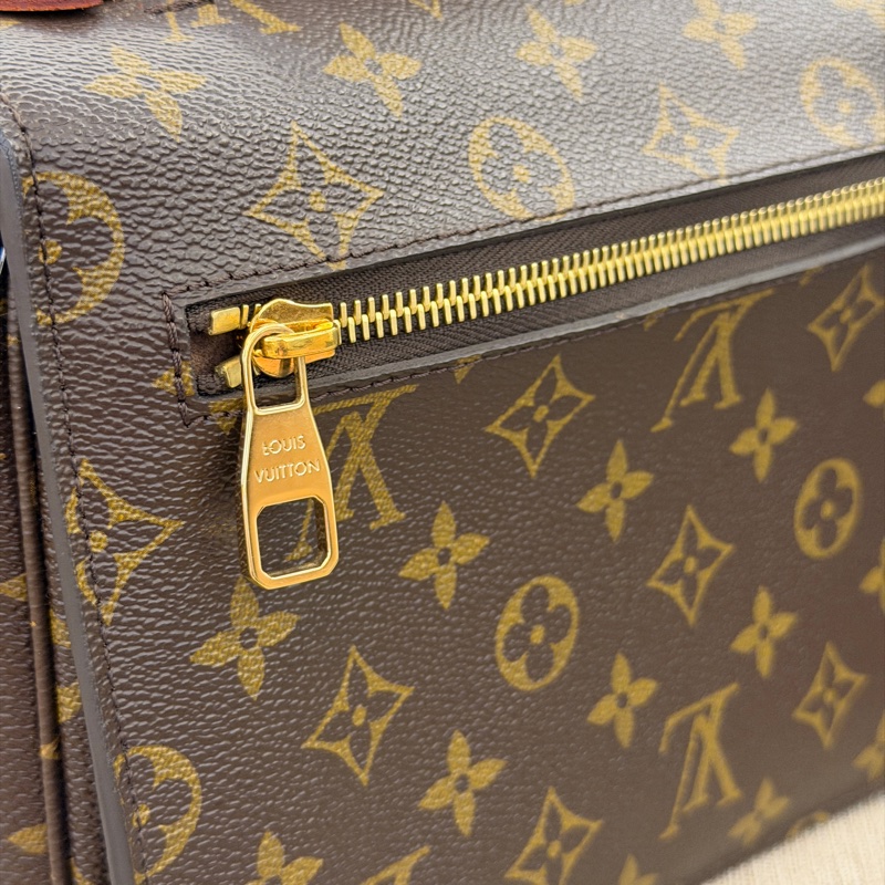 LV Pochette Metis 老花郵差包-10