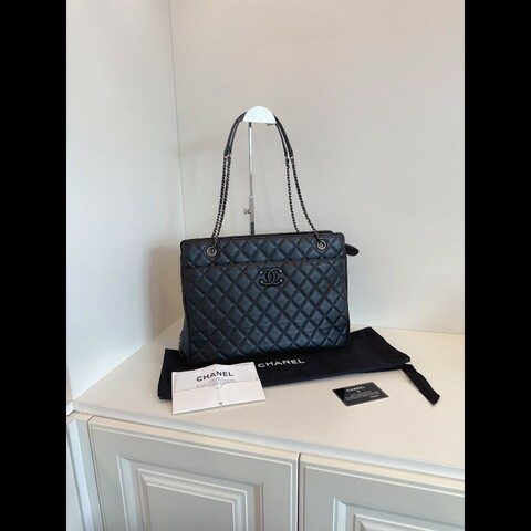 Chanel tote 小牛皮黑色