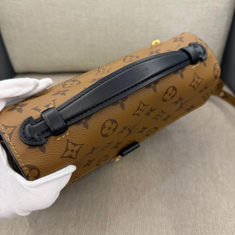 LV Pochette Metis 雙色郵差包-4