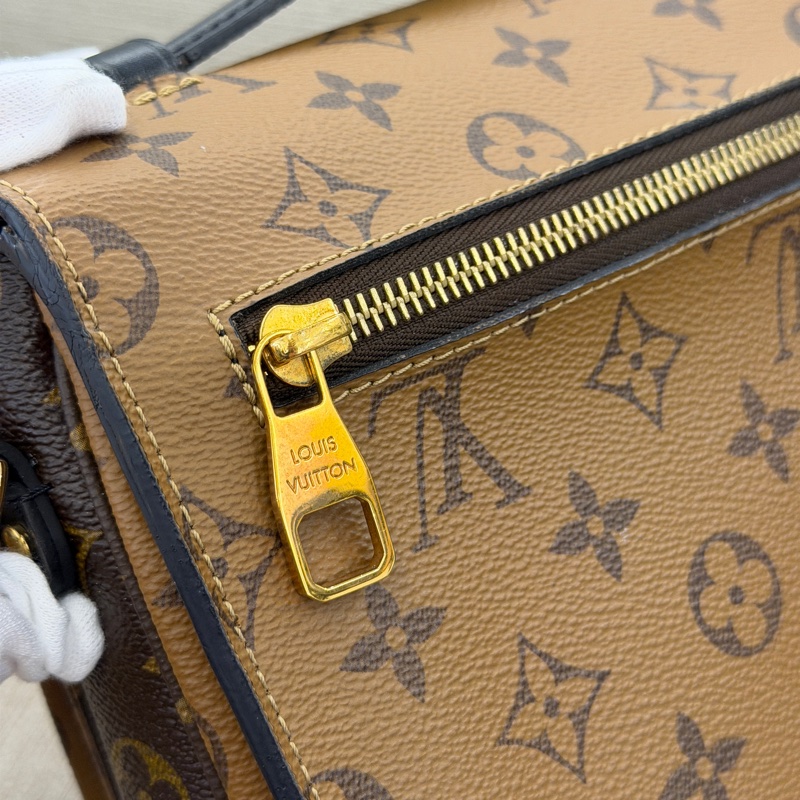 LV Pochette Metis 雙色郵差包-9