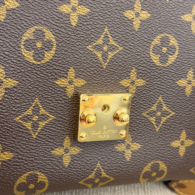 LV Pochette Metis 雙色郵差包-13