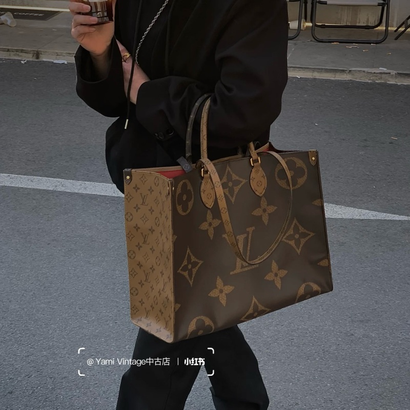 （極新💖） LV OnTheGo GM 最新晶片款 托特包 專櫃11.1萬元！-21