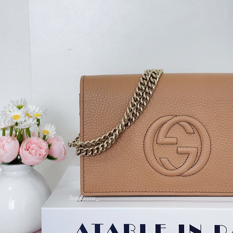 GUCCI 荔枝紋 浮雕Logo Woc包-6