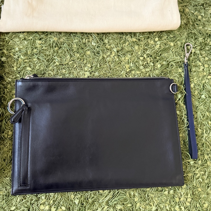 二手FENDI 牛皮字母logo印花手拿包7N0110AC9I/男女皆可(附手提把/+送🎁MK肩背帶)-2