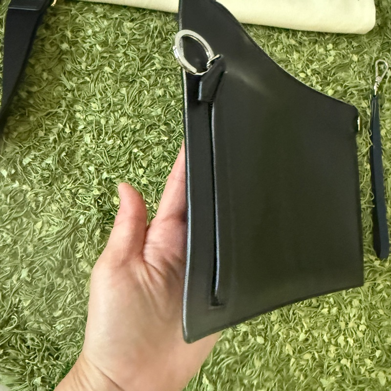 二手FENDI 牛皮字母logo印花手拿包7N0110AC9I/男女皆可(附手提把/+送🎁MK肩背帶)-4