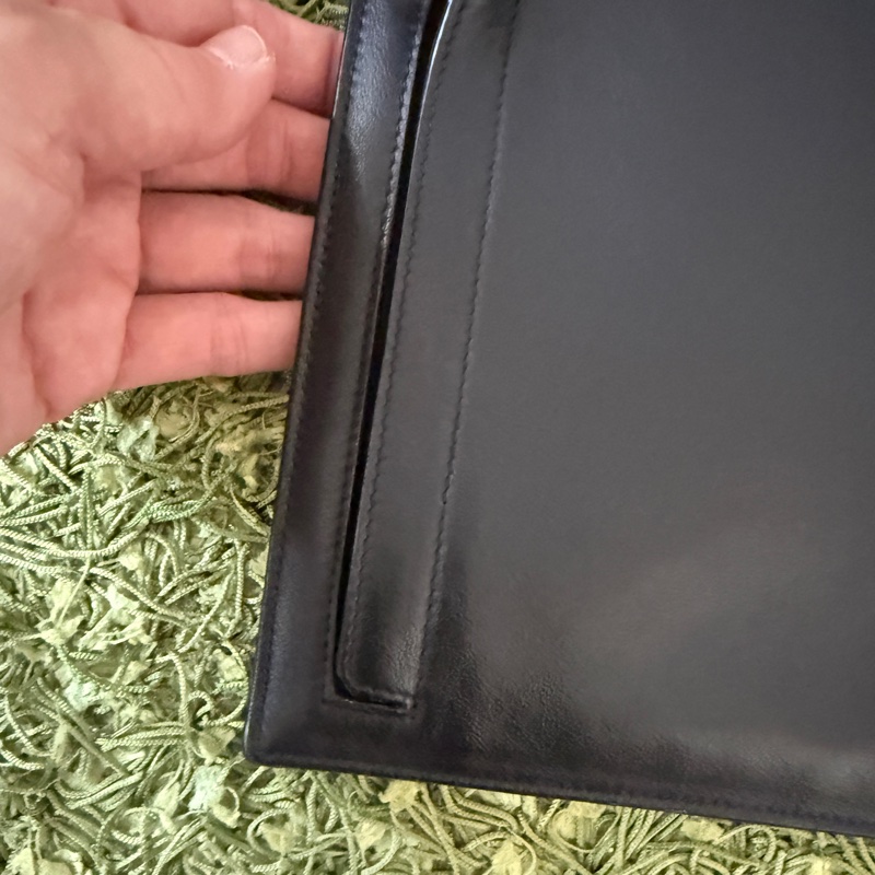 二手FENDI 牛皮字母logo印花手拿包7N0110AC9I/男女皆可(附手提把/+送🎁MK肩背帶)-7