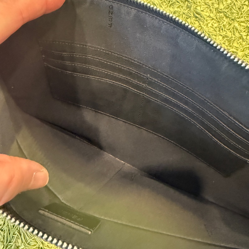 二手FENDI 牛皮字母logo印花手拿包7N0110AC9I/男女皆可(附手提把/+送🎁MK肩背帶)-12