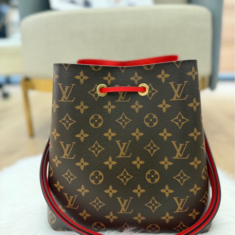 LV NeoNoe MM 老花紅水桶包-1