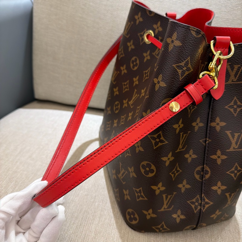 LV NeoNoe MM 老花紅水桶包-9