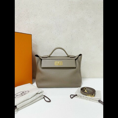 Hermes 2424 
大象灰金扣