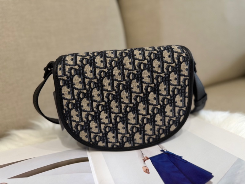 Dior Gallop緹花郵差包-1