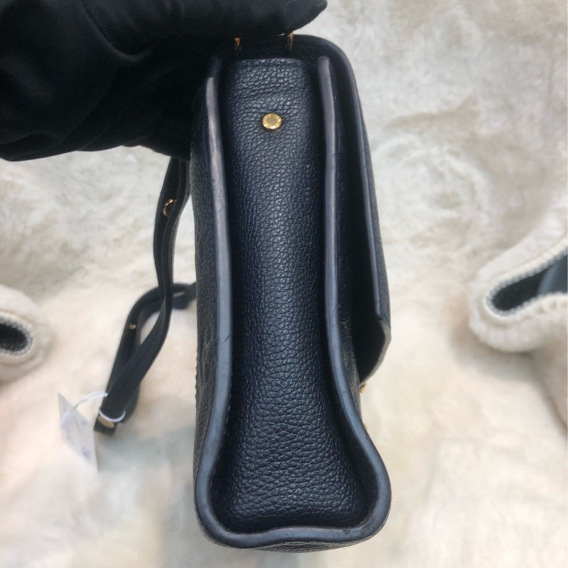 LV 黑色全皮壓紋金扣 Hobo袋 XB910-4
