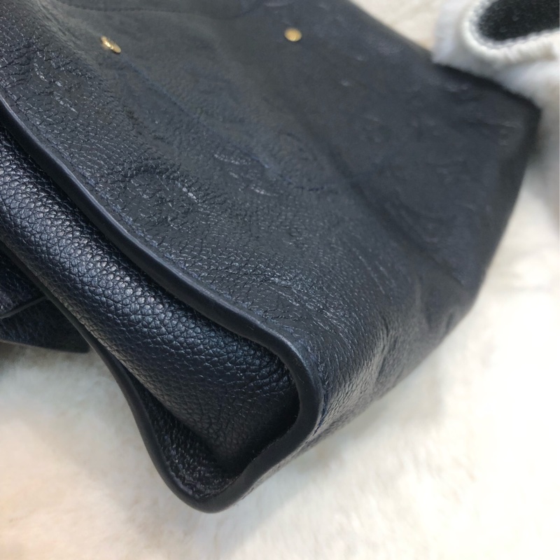 LV 黑色全皮壓紋金扣 Hobo袋 XB910-12