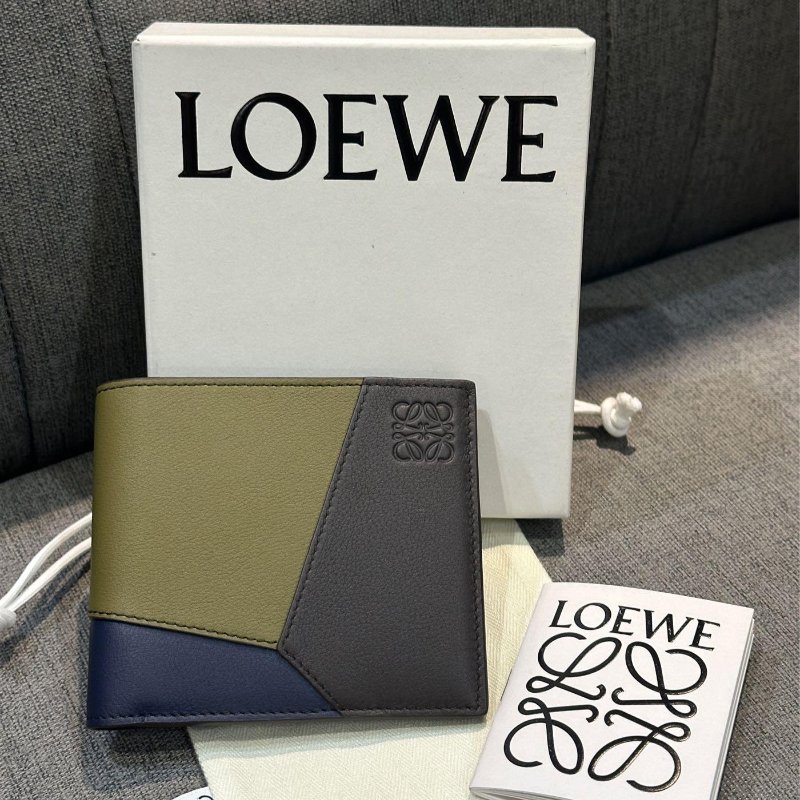 💎Han's house精品服飾💎 LOEWE 拼接 短夾-0