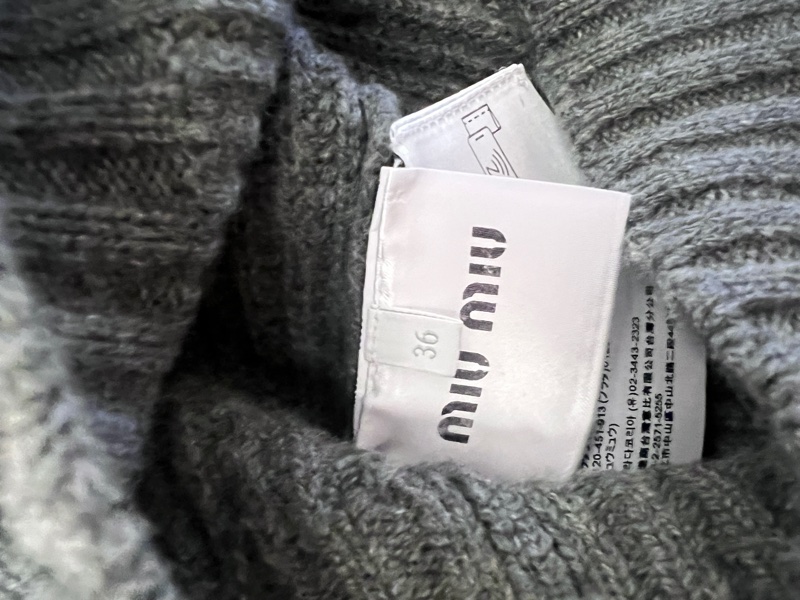 售9.5新Miumiu 牌超美上衣-8