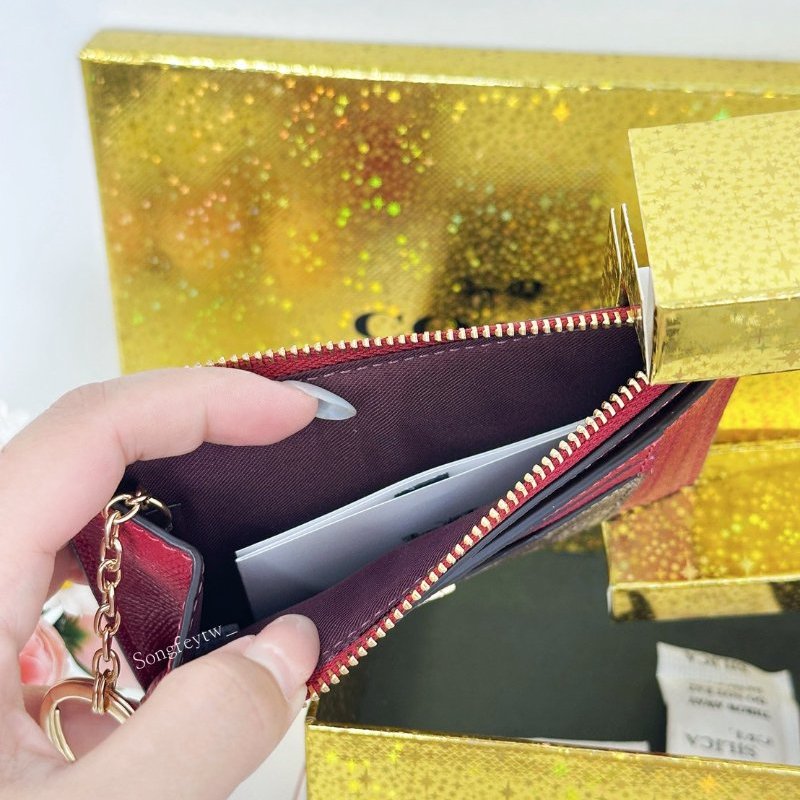 Coach 零錢包+吊飾 限定款禮盒組-3