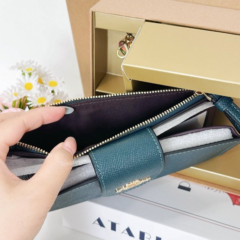 Coach 手掛 多功能長夾 禮盒組-4