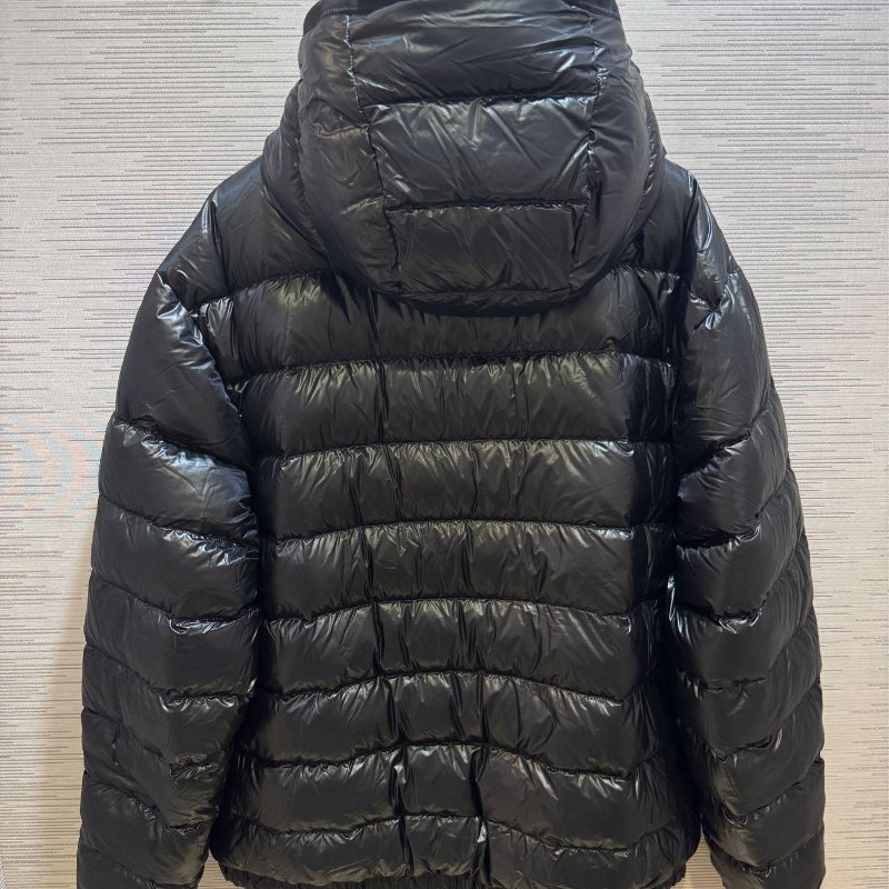 💎Han's house精品服飾💎moncler Bergun 滑雪系列 羽絨 外套 特殊款 原價72800-2