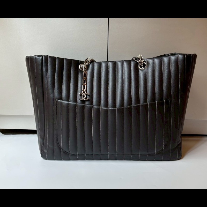 Chanel 銀鍊黑皮直格托特包-0