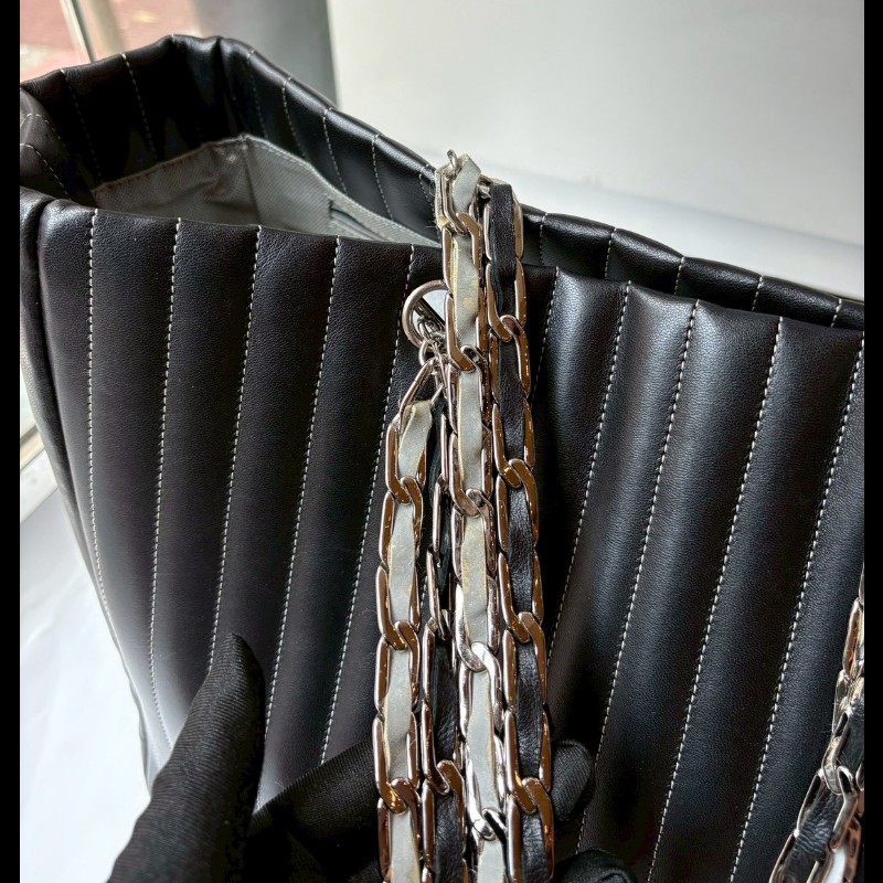 Chanel 銀鍊黑皮直格托特包-5