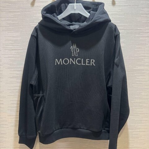 💎Han's house精品服飾💎 moncler 連帽 衛衣 帽T 原價23600