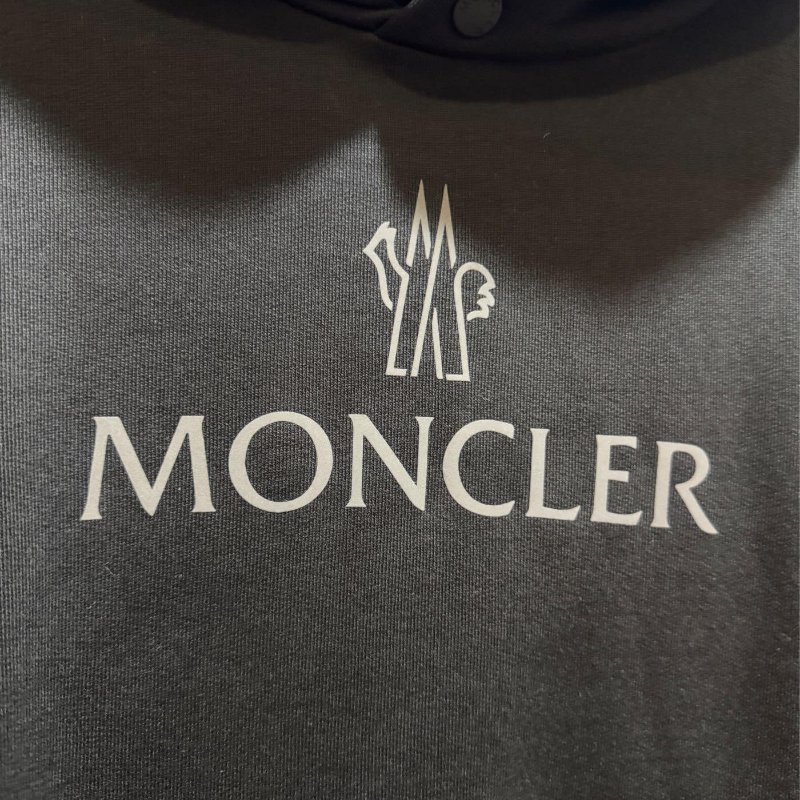 💎Han's house精品服飾💎 moncler 連帽 衛衣 帽T 原價23600-5