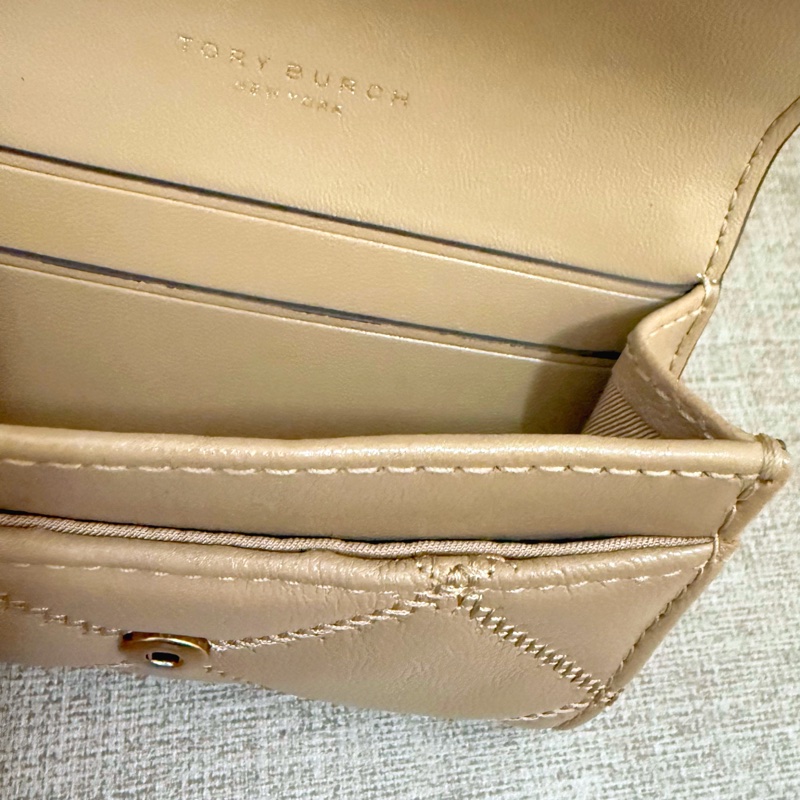 TORY BURCH Willa菱格紋卡包-奶茶色金釦-2