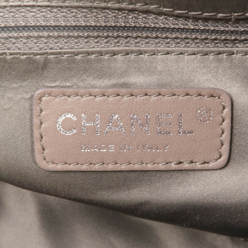 CHANEL 牛皮皮革Shoulder Bag銀扣肩背袋-11
