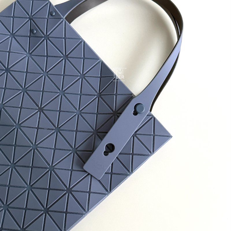 全新🩵 BAO BAO 三宅一生 霧霾藍小八格托特包-2