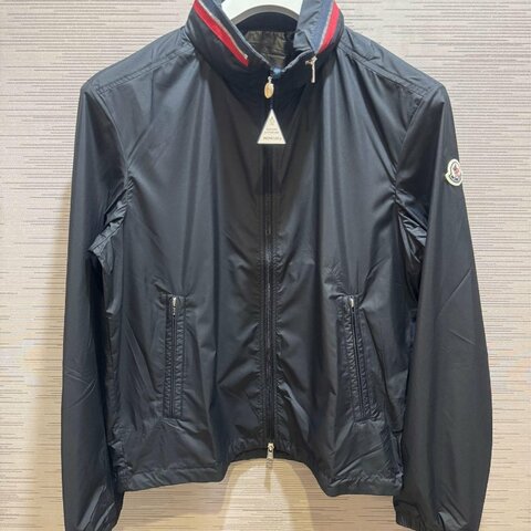 💎Han's house精品服飾💎moncler FARLAK 連帽 可藏 風衣 外套