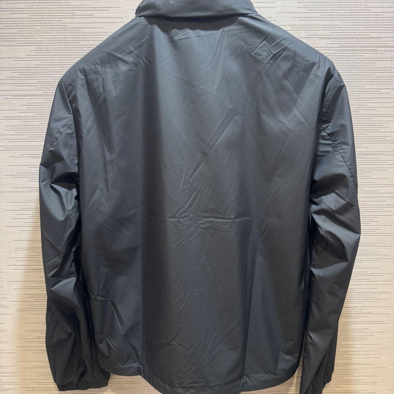 💎Han's house精品服飾💎moncler FARLAK 連帽 可藏 風衣 外套-5