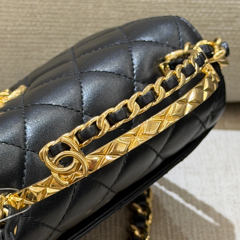 Chanel mini Flap Bg 黑金手柄鏈條包 芯片款-9
