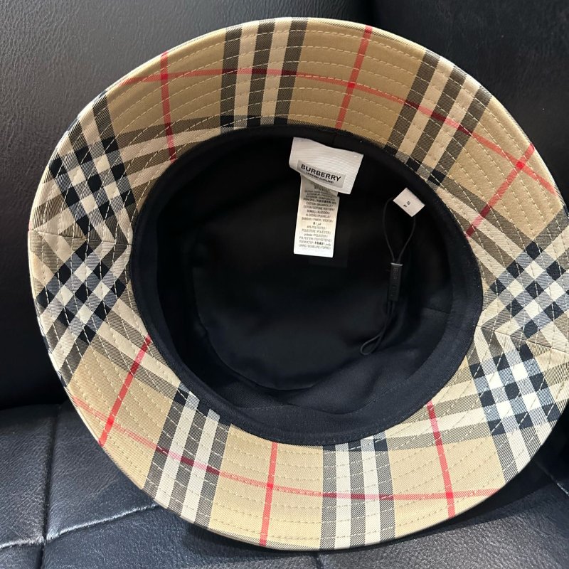 💎Han's house精品服飾💎 BURBERRY TB 格紋 漁夫 帽子 男女可帶 原價12500-1