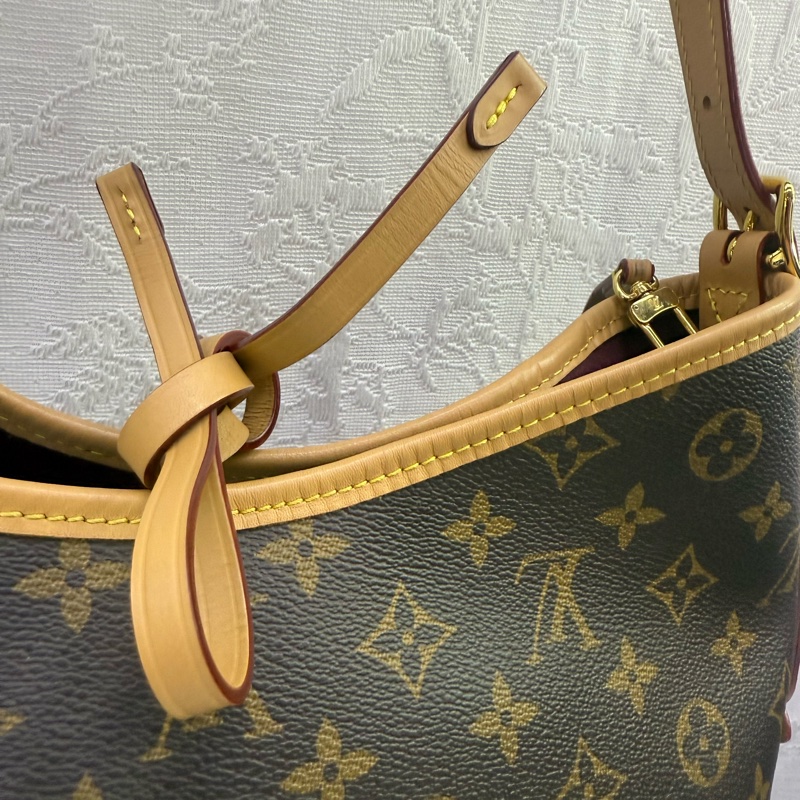 Louis Vuitton CarryAll PM-26