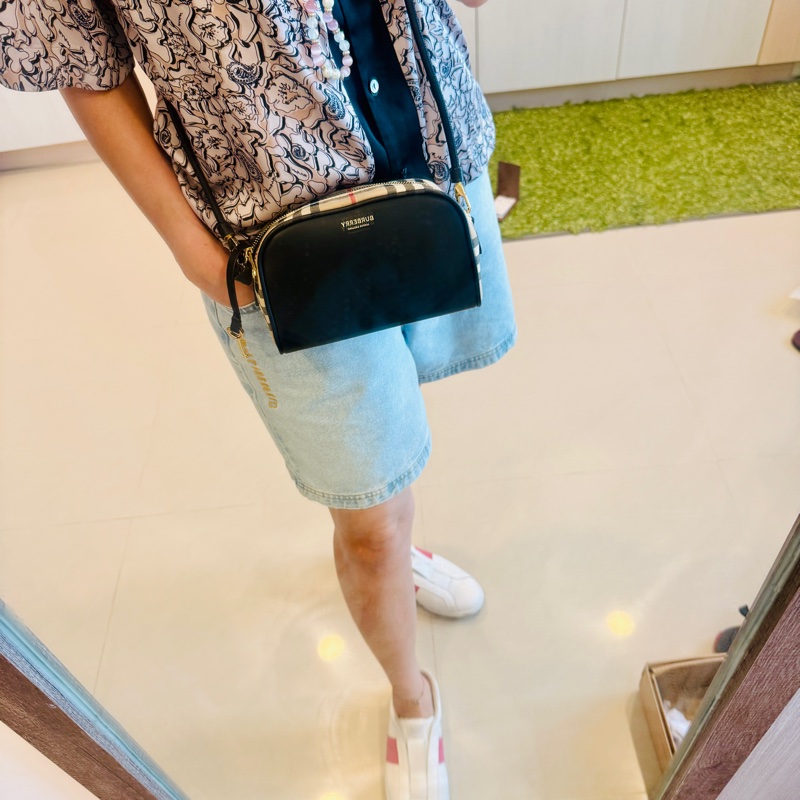 近新BURBERRY Cube包/牛皮/有試背圖(有正品編碼/附品牌辨識卡)看圖看內文-3