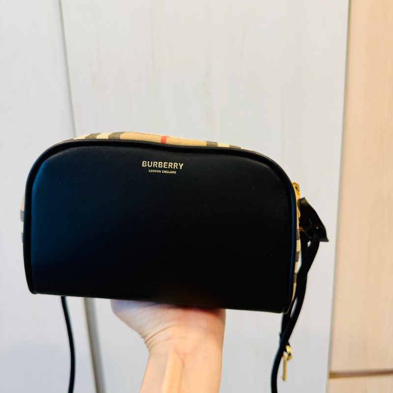 近新BURBERRY Cube包/牛皮/有試背圖(有正品編碼/附品牌辨識卡)看圖看內文-4
