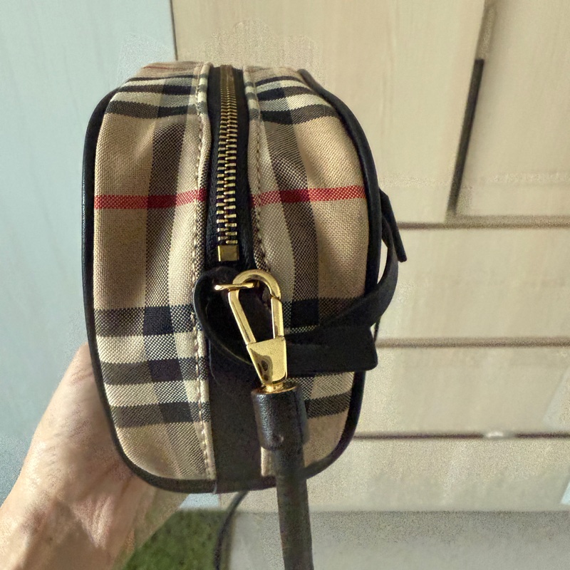 近新BURBERRY Cube包/牛皮/有試背圖(有正品編碼/附品牌辨識卡)看圖看內文-11