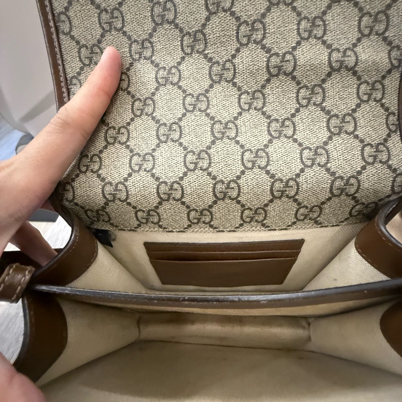 Gucci 老花風琴包-9