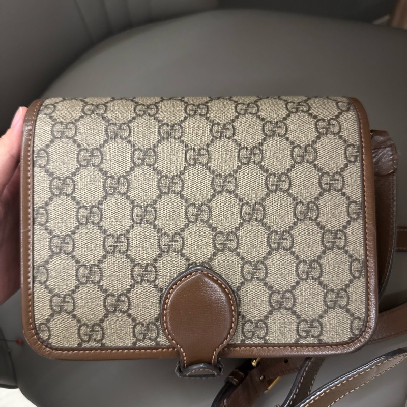 Gucci 老花風琴包-11