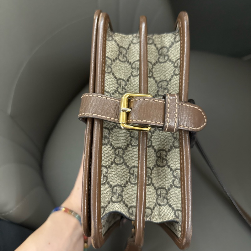Gucci 老花風琴包-14