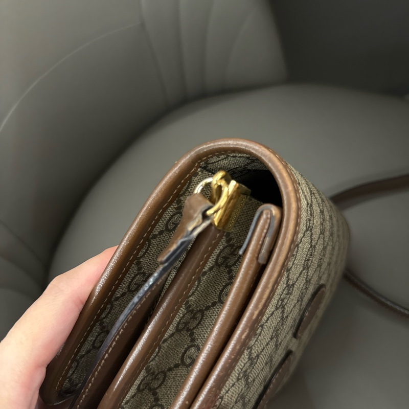 Gucci 老花風琴包-16